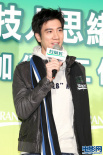 疑与张惠妹旧情复燃 王力宏封口不做正面回应