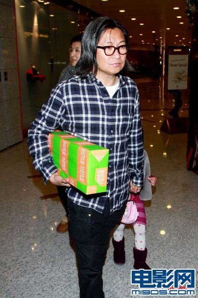 池珍熙不肯与韩孝珠重温吻戏 香港宣传引围观