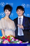 “星光大典”韩庚获肯定 MIUMIU、张靓颖斗艳